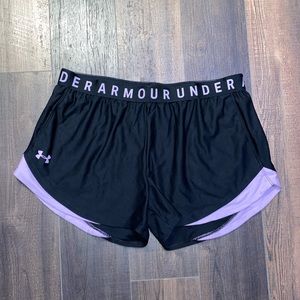 Black and purple Under Armour training shorts, with pockets! Women’s sz XL BNWOT